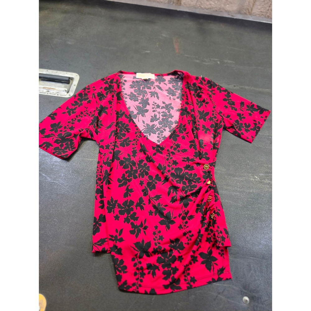 Michael Michael Kors Red Black Floral Ruched Side Logo Button Top Large